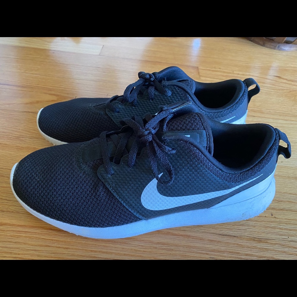 Men’s Nike golf shoes